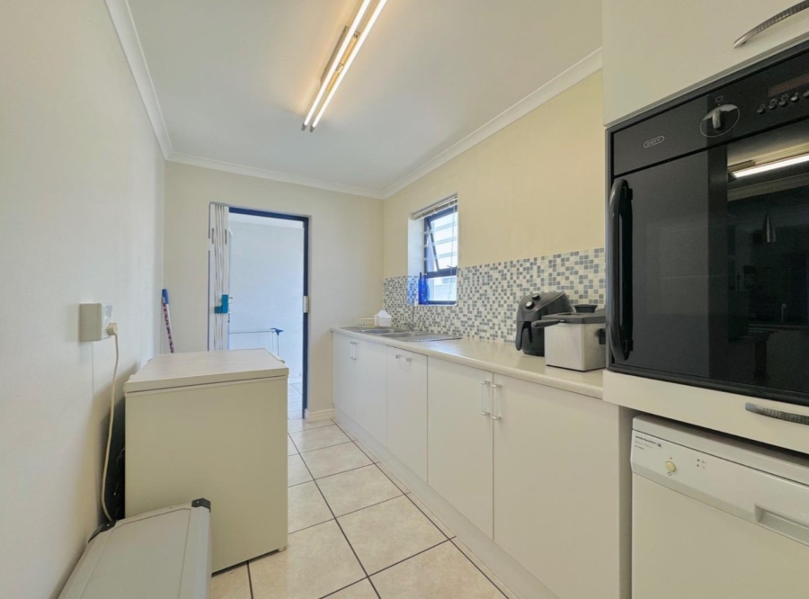 3 Bedroom Property for Sale in Blue Lagoon Western Cape